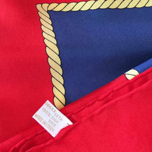 Gucci. ⭐️ Beautiful print. ⭐️😍❤️ - Picture 4 of 8